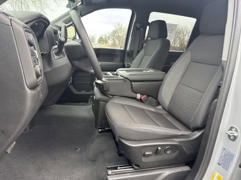 Used 2024 Chevrolet Silverado 2500 Custom w/ Custom Value Package image 6