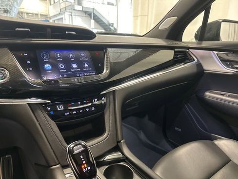 Used 2020 Cadillac XT6 Sport image 24