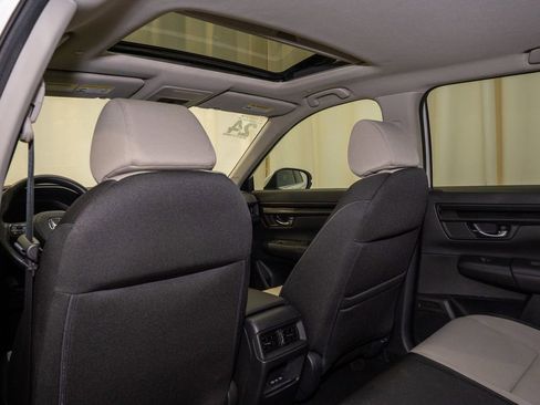 Used 2024 Honda CR-V EX image 9
