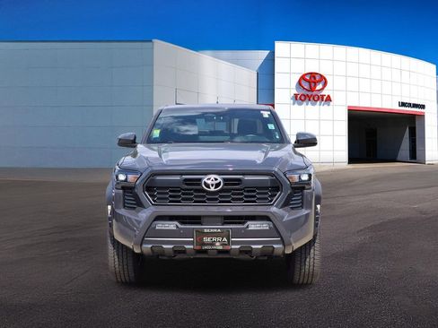 Used 2024 Toyota Tacoma TRD Off-Road w/ TRD Off Road Upgrade Package AWD/4WD image 4