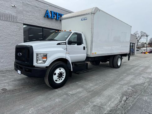 Used 2022 Ford F650 2WD Regular Cab Super Duty image 3