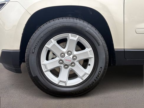 Used 2015 GMC Acadia SLE image 8