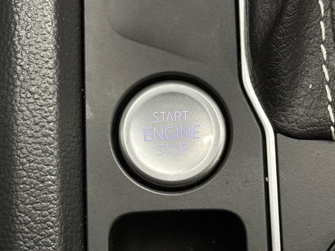 Used 2023 Volkswagen Atlas Cross Sport SEL image 23