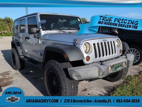 Used 2007 Jeep Wrangler Unlimited Sahara RWD image 2