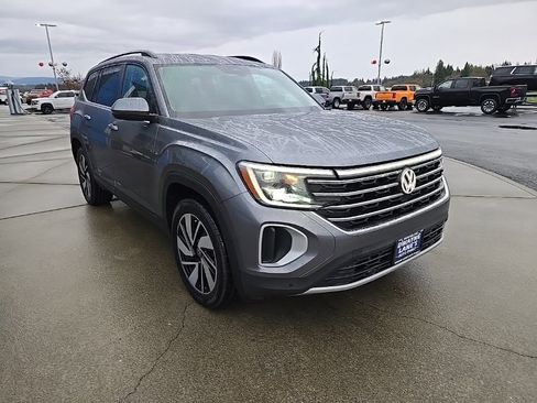 Used 2024 Volkswagen Atlas SE image 8