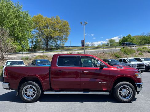 Used 2019 RAM 1500 Laramie AWD/4WD image 4