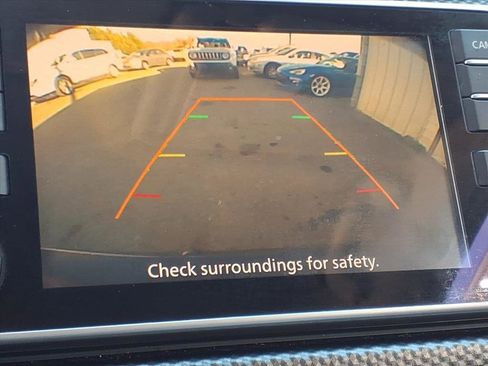 Used 2020 Nissan Kicks SV image 9