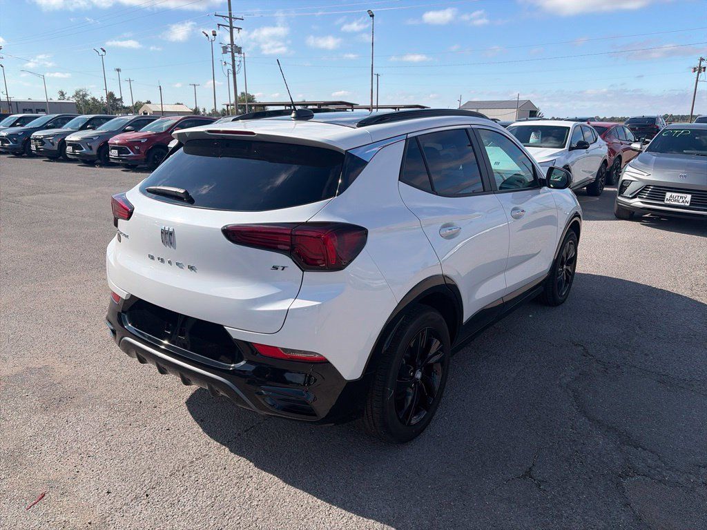 Used 2024 Buick Encore GX Sport Touring FWD image 6