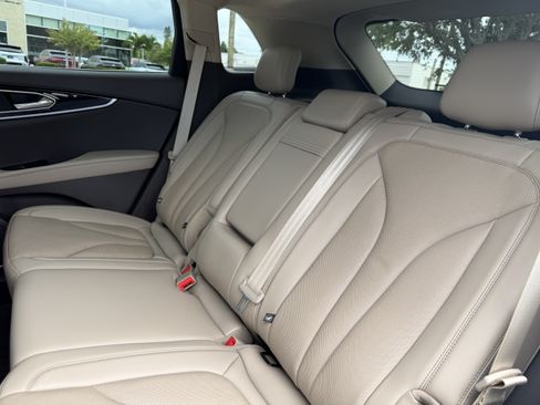 Used 2023 Lincoln Nautilus Reserve FWD image 19