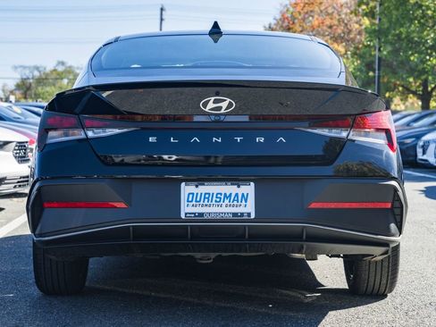 Certified 2025 Hyundai Elantra Sport image 5