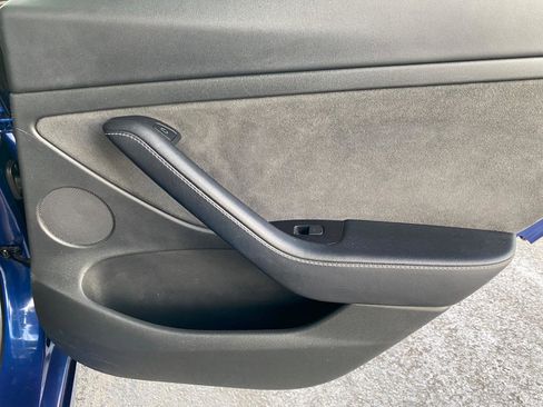 Used 2022 Tesla Model 3 Long Range image 36