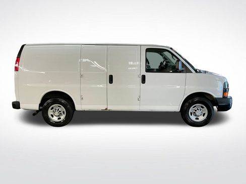 Used 2019 Chevrolet Express 2500 w/ Driver Convenience Package RWD image 7