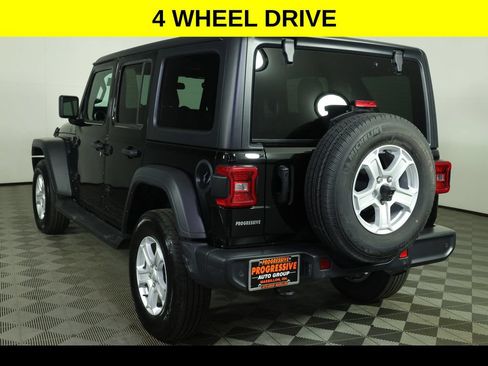 Used 2022 Jeep Wrangler Unlimited Sport AWD/4WD image 6