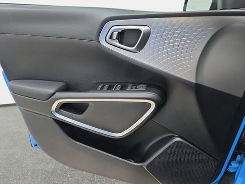 Used 2024 Kia Soul S image 27
