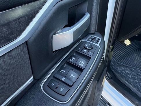 Used 2024 RAM 2500 Big Horn w/ Sport Appearance Package image 20