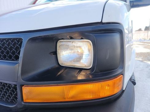 Used 2014 Chevrolet Express 2500 image 23
