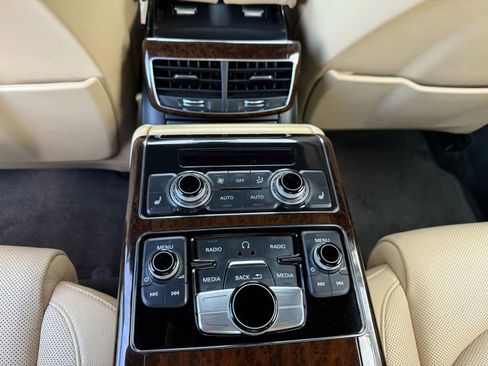 Used 2012 Audi A8 4.2 image 22