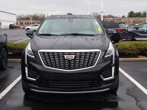 Used 2023 Cadillac XT5 Premium Luxury image 2