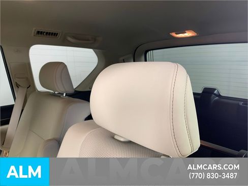 Used 2022 Lexus GX 460 Premium image 29