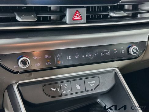 New 2026 Kia Carnival LXS FWD image 11