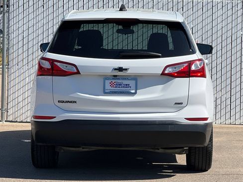 Used 2021 Chevrolet Equinox LS w/ LPO, Blackout Package AWD/4WD image 5