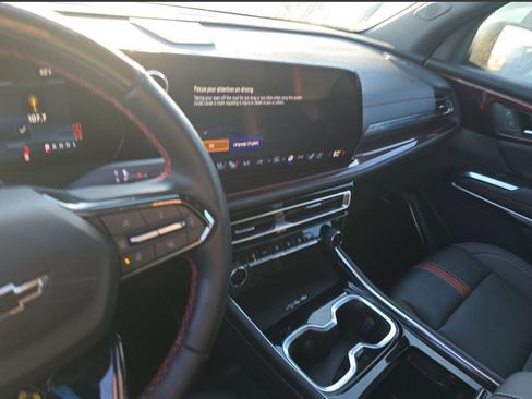 Used 2024 Chevrolet Traverse RS w/ LPO, Floor Liner Package image 10