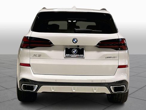 New 2026 BMW X5 xDrive40i w/ M Sport Package image 4