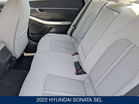 Certified 2022 Hyundai Sonata SEL w/ Preferred Accessory Package FWD image 16