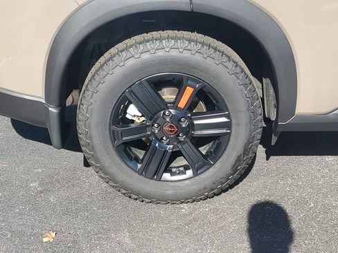 Certified 2025 Nissan Rogue Rock Creek image 5