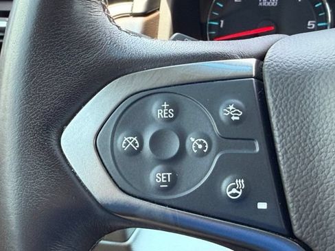 Used 2019 Chevrolet Tahoe LT w/ LT Signature Package RWD image 17