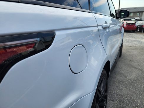 Used 2016 Land Rover Range Rover Sport Supercharged image 40