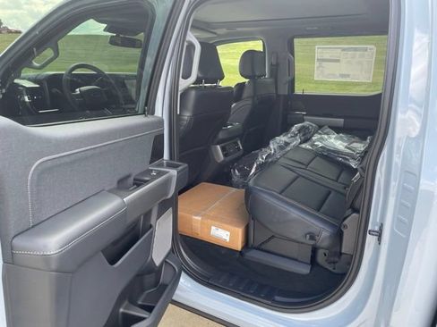 New 2026 Ford F450 Lariat w/ Lariat Ultimate Package AWD/4WD image 11