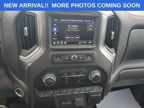 Used 2024 Chevrolet Silverado 1500 Custom Trail Boss w/ LPO, Dark Essentials Package image 15