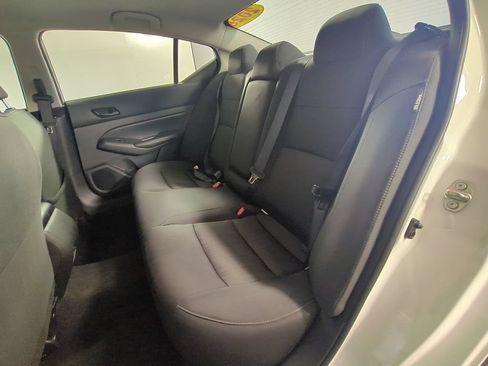 Used 2025 Nissan Altima 2.5 SV FWD image 14