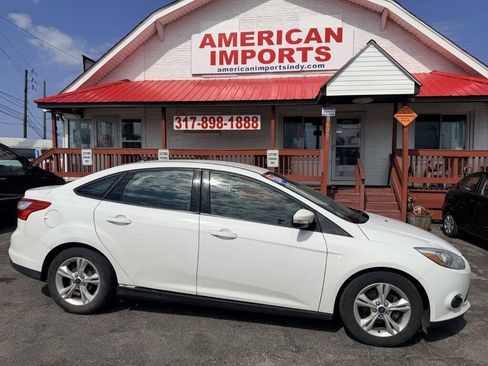 Used 2014 Ford Focus SE FWD image 1