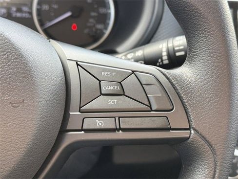 Used 2024 Nissan Kicks S image 28