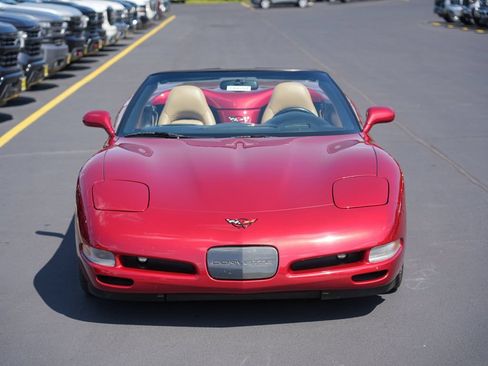 Used 2001 Chevrolet Corvette Convertible w/ Preferred Equipment Group2 RWD image 2