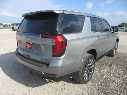 New 2026 GMC Yukon Denali Ultimate AWD/4WD image 4