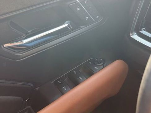 Used 2023 GMC Canyon AT4 w/ AT4 Premium Package image 12