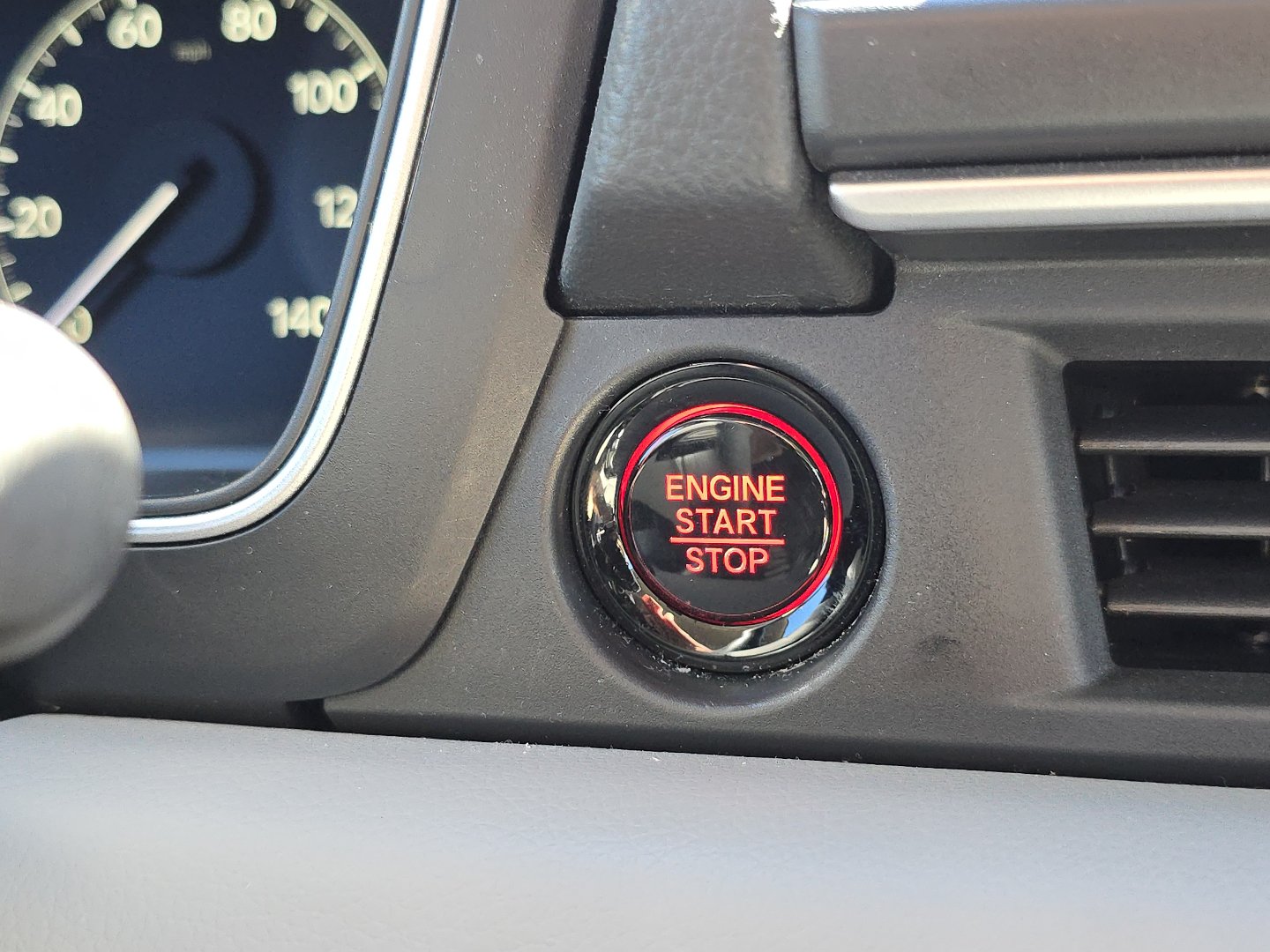 Used 2025 Honda Pilot EX-L image 30