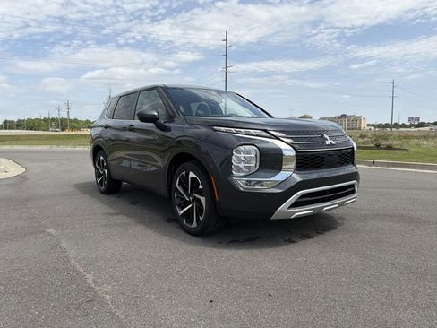 Used 2024 Mitsubishi Outlander SE image 7