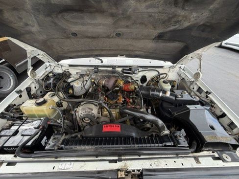 Used 1997 Ford F450 2WD Regular Cab Super Duty image 16