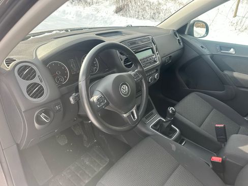 Used 2013 Volkswagen Tiguan S image 7