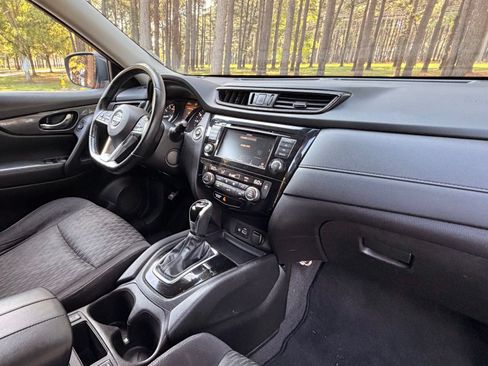 Used 2019 Nissan Rogue SV AWD/4WD image 20