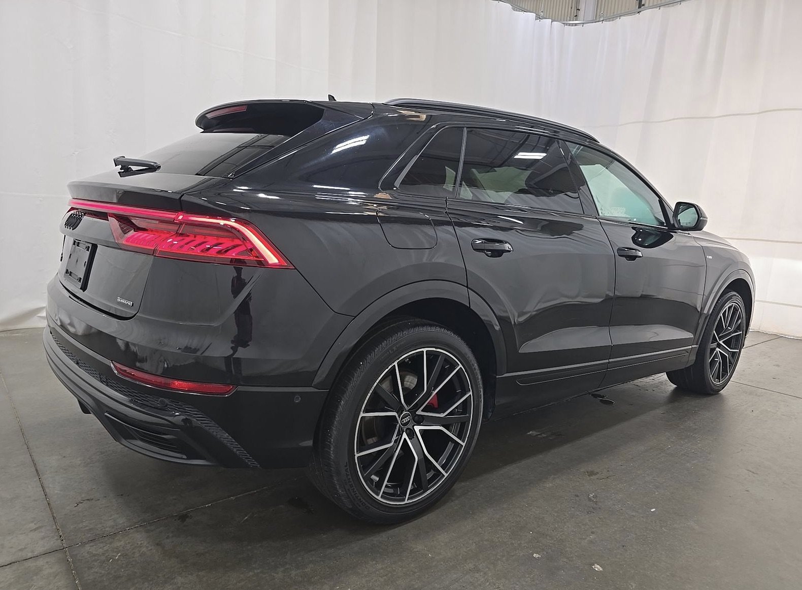 Used 2023 Audi Q8 Premium Plus w/ Premium Plus Package AWD/4WD image 4