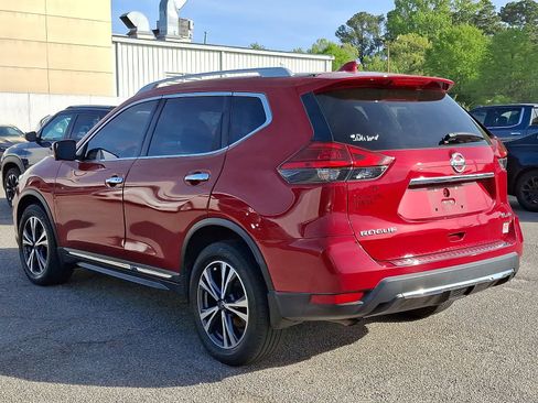 Used 2017 Nissan Rogue SL w/ SL Premium Package AWD/4WD image 4