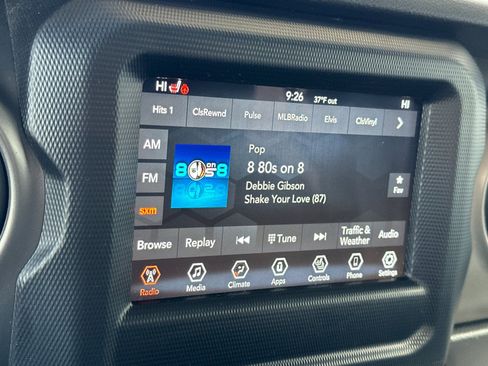 Used 2021 Jeep Gladiator Willys image 17