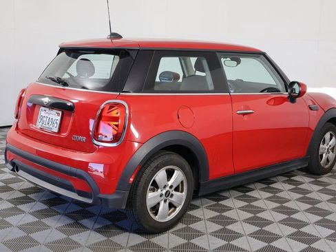 Used 2024 MINI Cooper 2-Door Hardtop FWD image 3