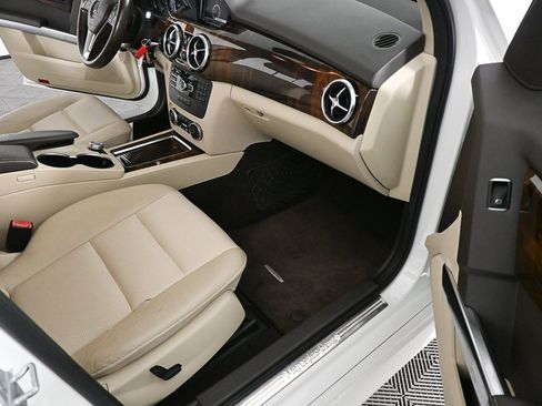 Used 2014 Mercedes-Benz GLK 350 2WD image 21