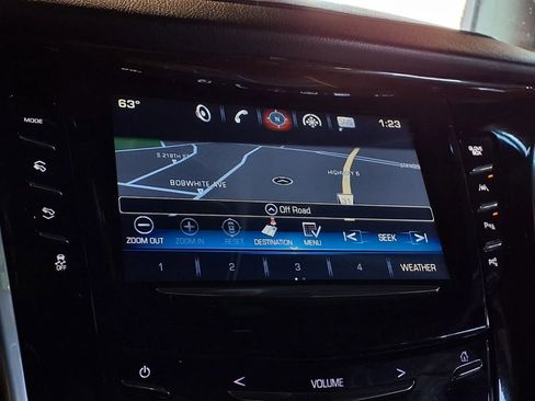 Used 2020 Cadillac Escalade Luxury image 24